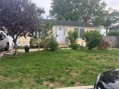 152 New Jersey Avenue, Bay Shore, NY, 11706