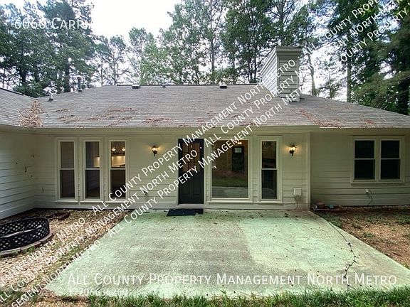 2nd image of 6060 Carriage Dr