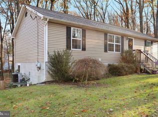 897 Bunny Ln, Harpers Ferry, WV 25425