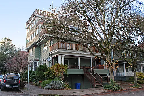 601 NW 22nd Ave Photo 1