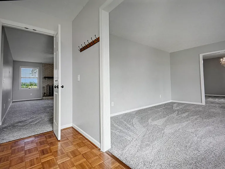 250 Savannah Dr #250 — Photo 6