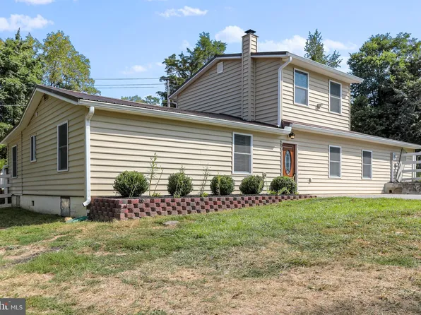 31 Skyhawk Trl, Harpers Ferry, WV 25425