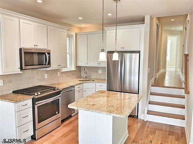 2nd image of 1634 Asbury Avenue Floor #2