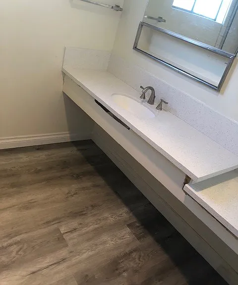 5736 Lexington Ave — Photo 8