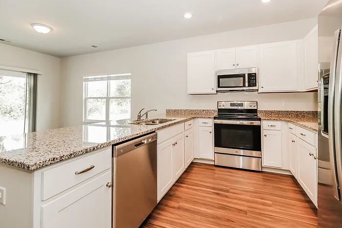 247 Dorian Loop — Photo 8