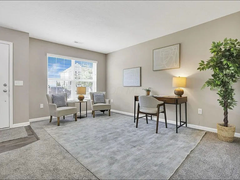 483 Autumn Ridge Cir — Photo 4