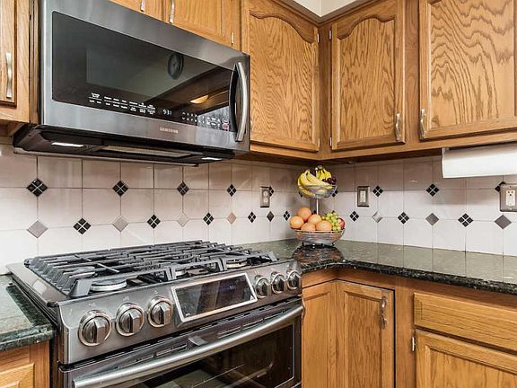 3rd image of 6752 Morello Pl