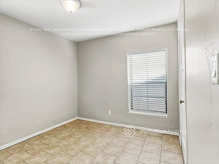 525 W 6th Dr — Photo 14