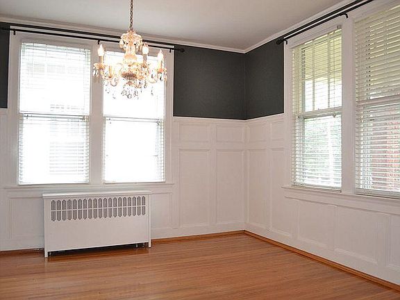 3rd image of 216 Mount Vernon Ave