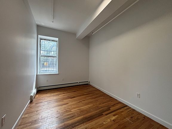 3rd image of 28 Tiffany Pl #1F