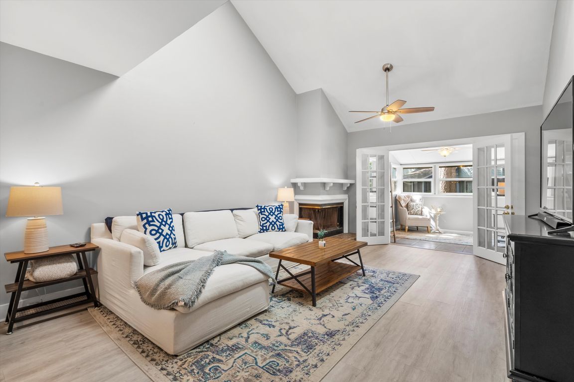 next background image