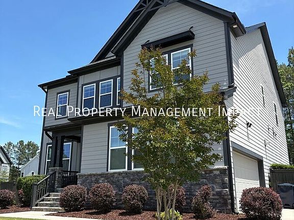 3rd image of 25 Parkway Dr