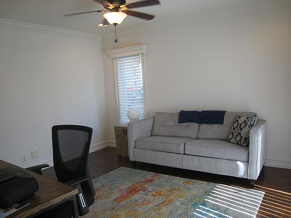 2nd image of 1010 NE 8th Ave APT 31