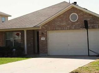111 Hanstrom Dr, Hutto, TX 78634