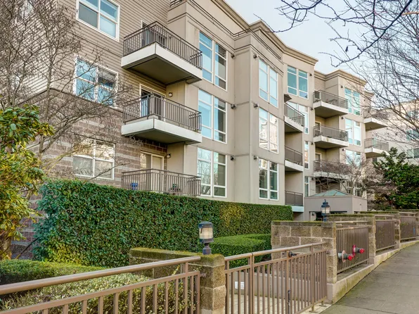 3221 SW Avalon Way, Seattle, WA