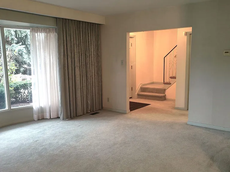 85 Shaughnessy Blvd #WHOLE HOUSE — Photo 6