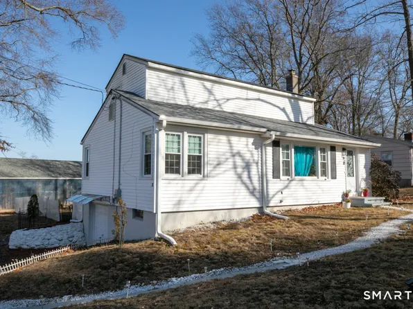 10 Beach Park Road, Clinton, CT 06413