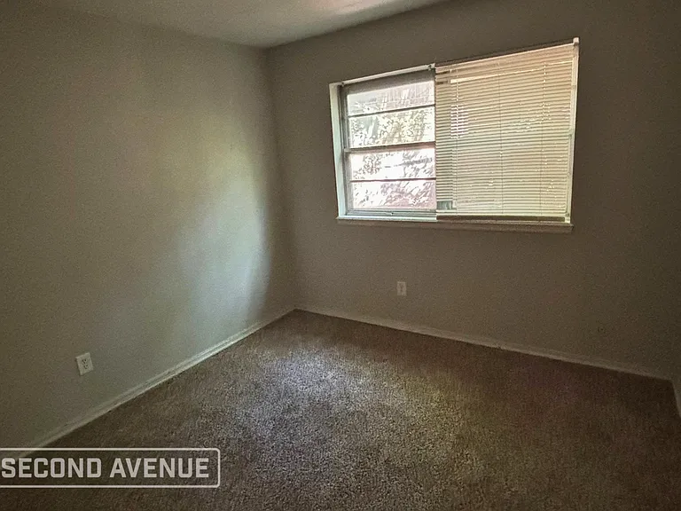 10212 N Military Ave — Photo 13