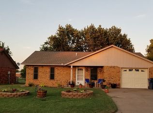 441 Dustin Dr, Lahoma, OK 73754