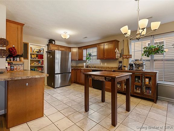 3rd image of 7608 Julia Avenue