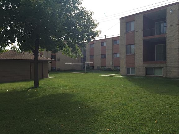 4th image of 908 24th Ave S APT 3