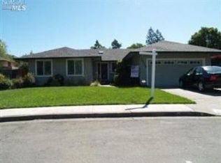 2525 Middle Creek Ct, Santa Rosa, CA 95409
