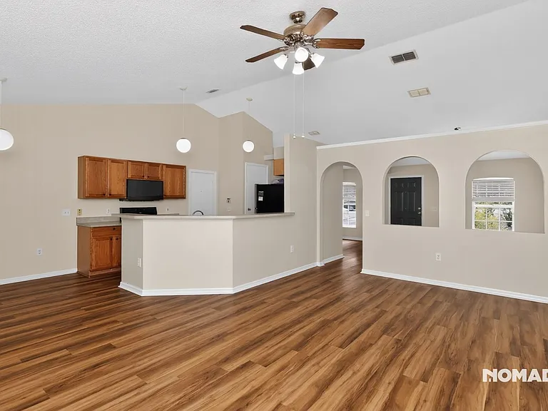 14169 Spring Hill Dr — Photo 9