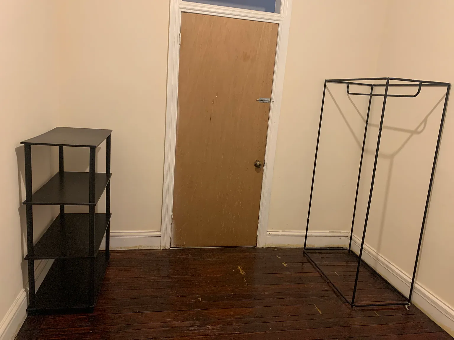 8 bed, 3780 sqft, $700 — Photo 4