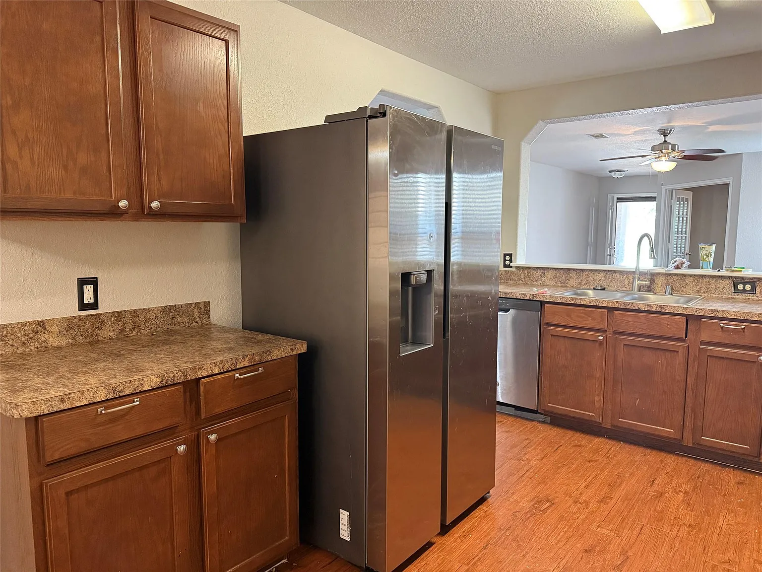 3 bed, 2.0 bath, 1578 sqft, $1,900 — Photo 4