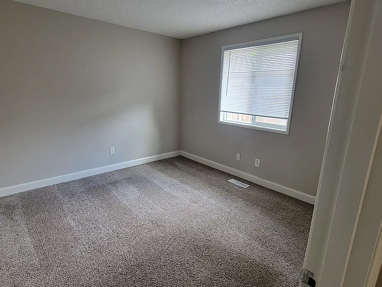 Orchard Court apartments — Photo 14