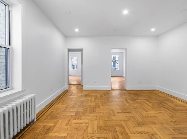 210 Grand Street image 2 of 9