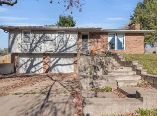 2518 Dundee Rd, Lexington, MO 64067