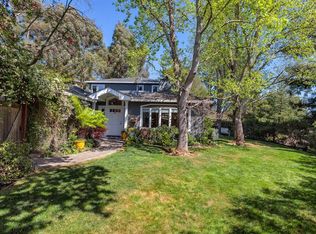2 La Cresta Rd, Orinda, CA 94563