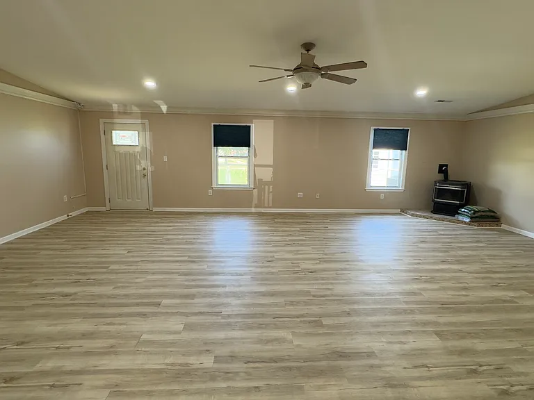600 sq ft Family Room