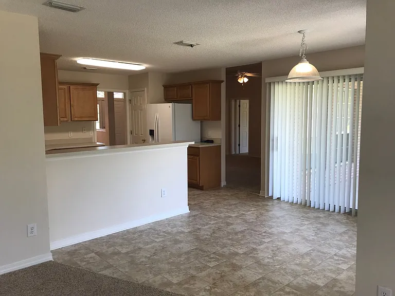 2642 Hidden Creek Dr — Photo 16