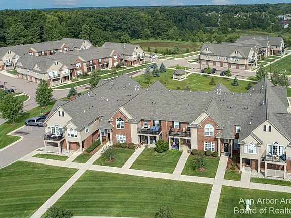 3rd image of 3124 Primrose Ln