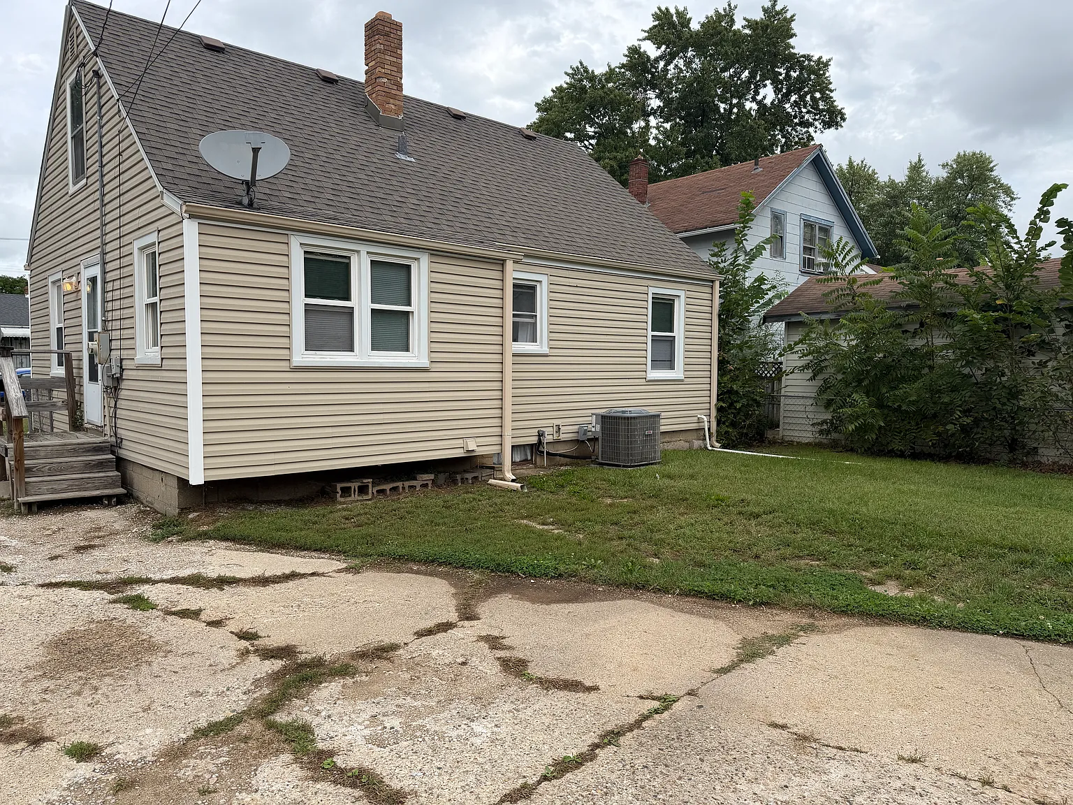 3 bed, 1332 sqft, $1,550 — Photo 2