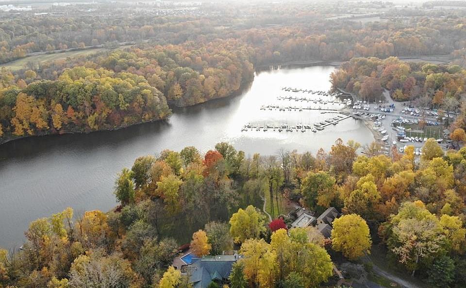 2nd image of 4416 Lakeridge Dr