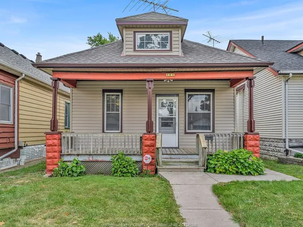 489 McKay Ave, Windsor, ON N9B 1Z7