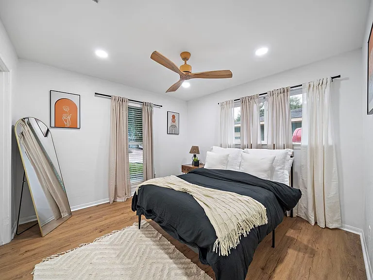 610 Acapulco Village Dr — Photo 11