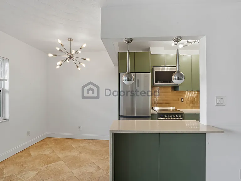 850 NE 13th St #9 — Photo 3