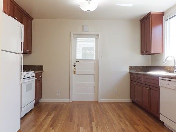 3rd image of 557 24th Ave #A
