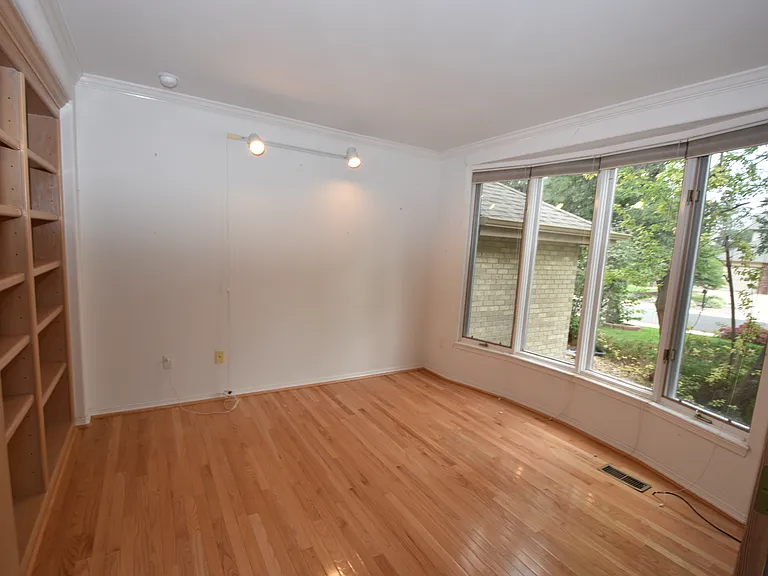 5222 Pinehurst Dr — Photo 5