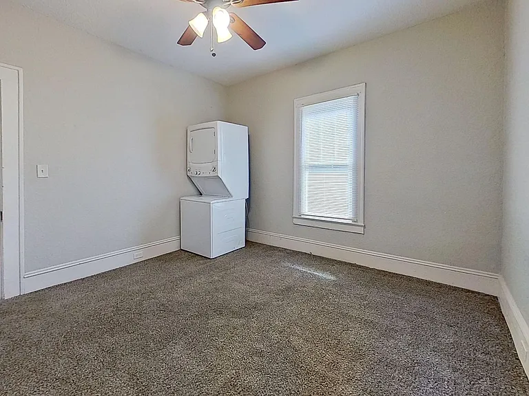 2025 N Laura St — Photo 12