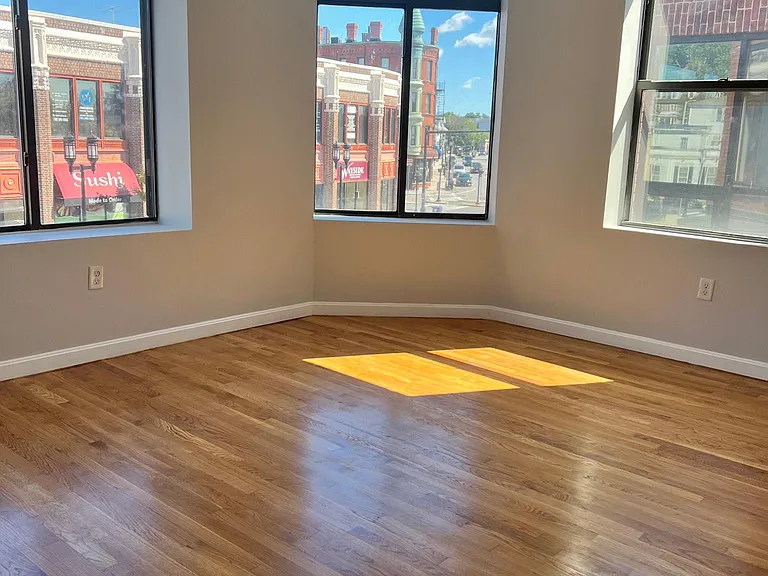22 High St #4 — Photo 1