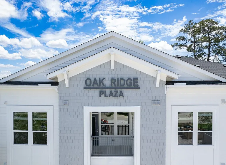 Oak Ridge Plaza — Photo 8