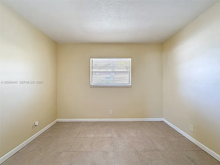 148 NW 40th Ct #1 — Photo 11