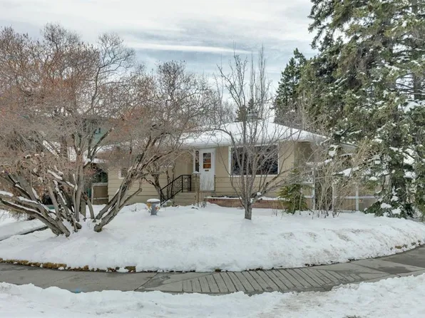 2363 NE 23rd St NW, Calgary, AB T2M 3Y1