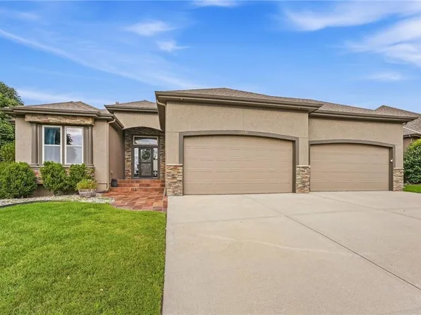 16590 S Kaw St, Olathe, KS 66062