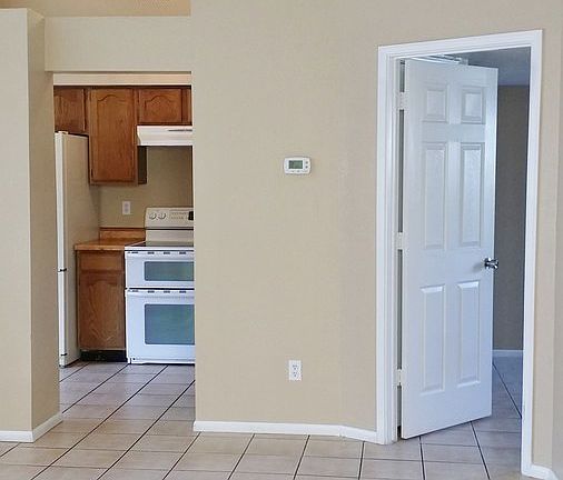 5th image of 1425 W Calle Platino